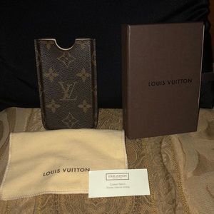 Louis Vuitton I phone 4 case/ sleeve